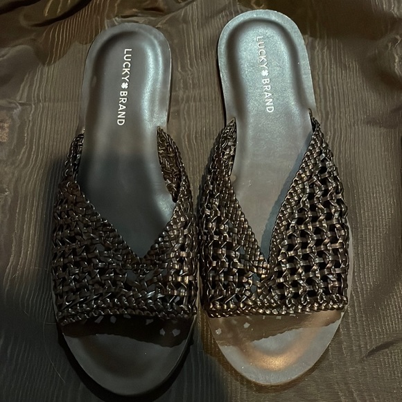 Lucky Brand Black Adolela Womens Woven Crochet Slip On Slide Sandals in size 9.5 - Picture 2 of 4